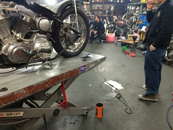 Stoop Motorcycles店舗外観その2