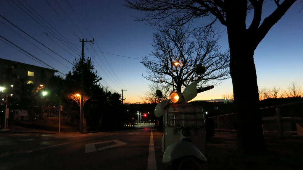 寒い中、試運転に出たET3の走行中の様子