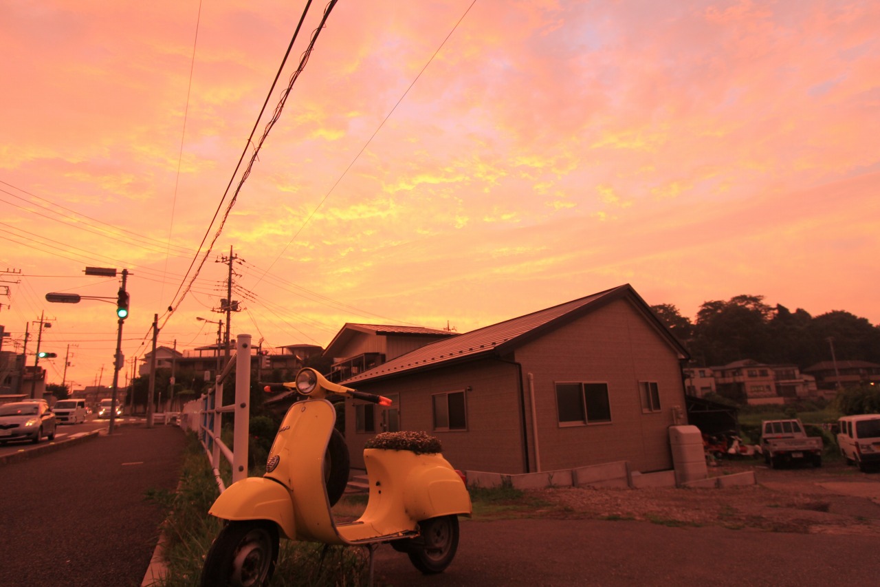 雨上がりの夕焼け空
