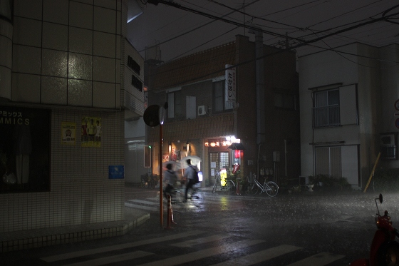 ゲリラ豪雨に見舞われた夜