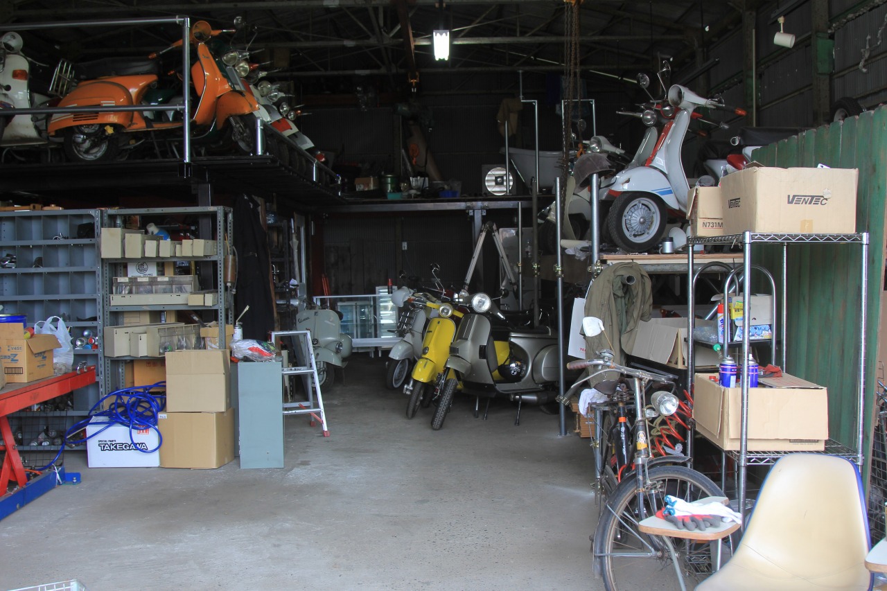 旧店舗から移転しオープン直後の店内(2013年)