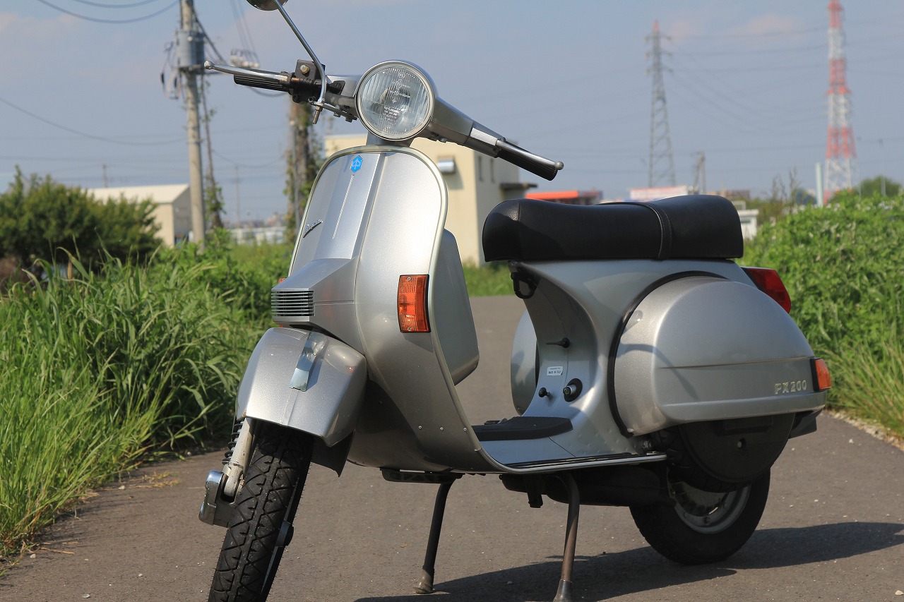 入荷したPX200FLの車体全体