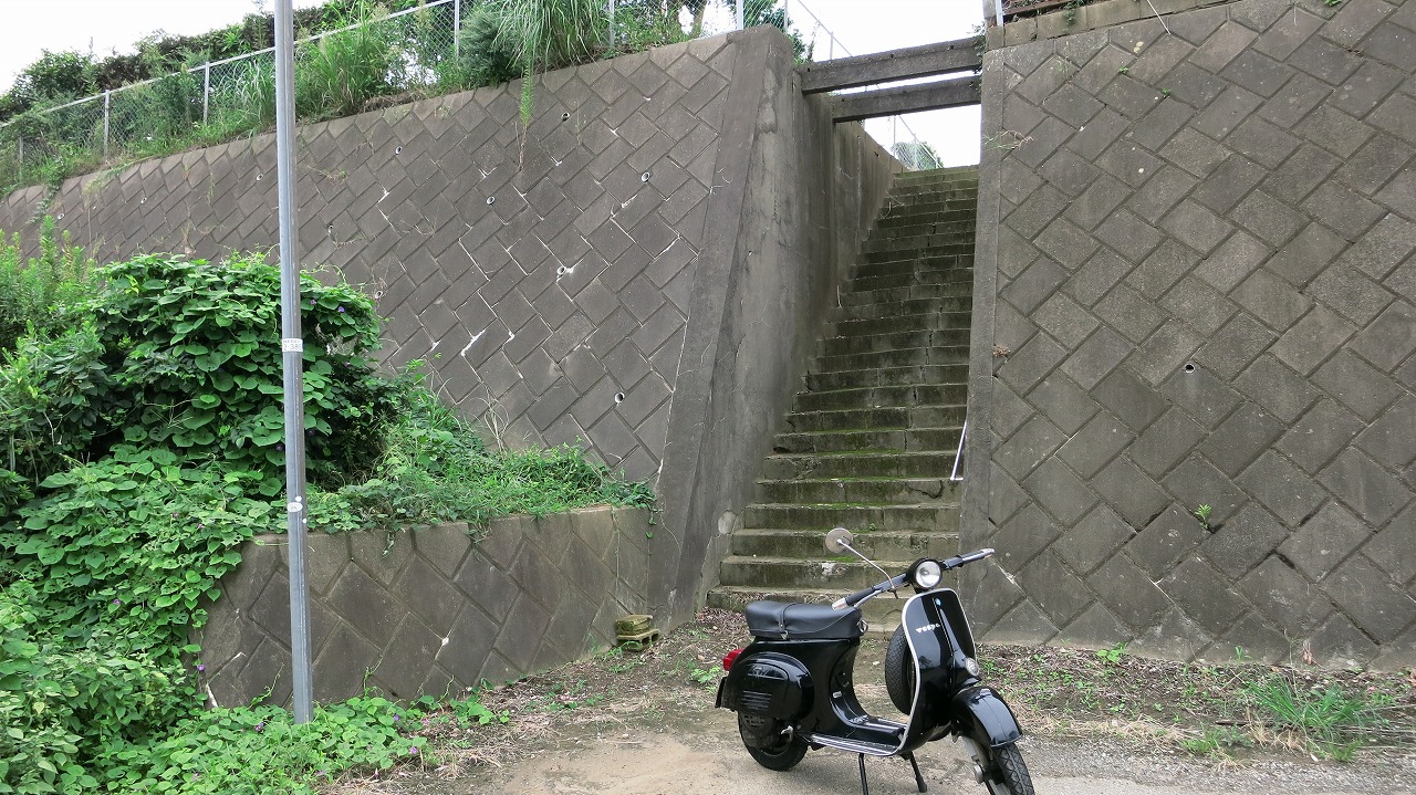 点検試運転中のもう一台のvespa100