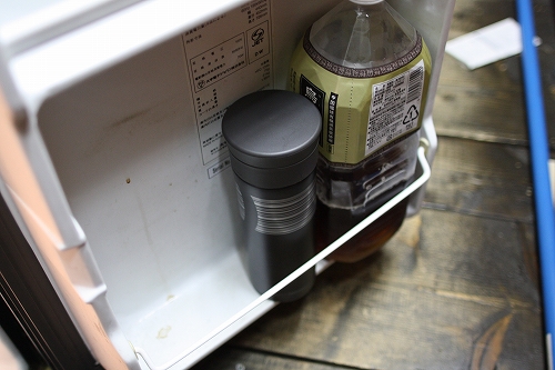 誤って冷蔵庫に水筒ごと保管していたことに気づいた瞬間