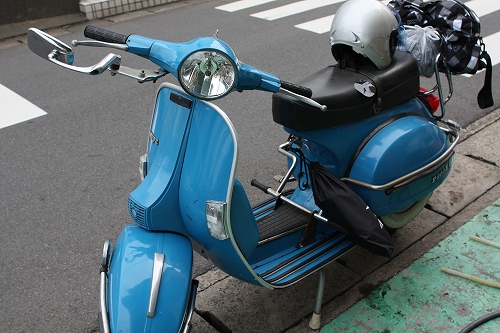 P200Eとともに久しぶりに来店した独身貴族のお客様