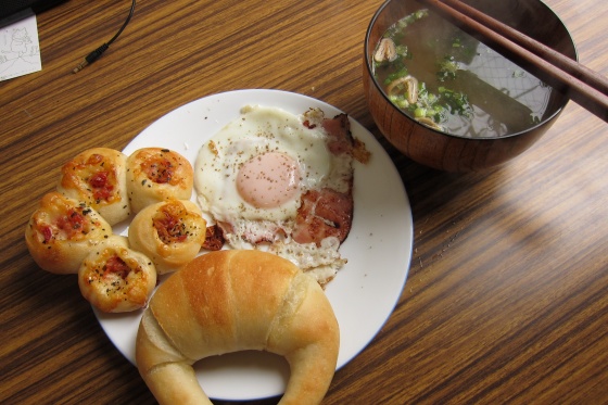 POLINIボアアップKitのセール案内と玉子焼き