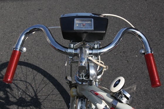セミドロップハンドルが特徴的な自転車