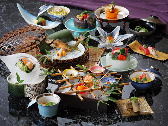 和食の到達点、京懐石の一品料理写真