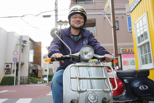 車体後部から見たベスパの外観