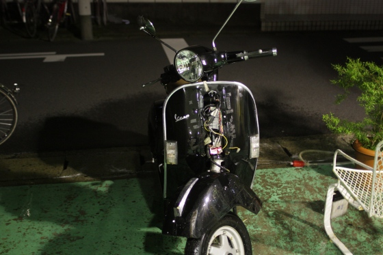 長期不動だったPX200FL2を洗車している様子