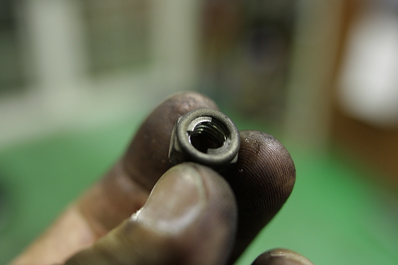再使用されたセルフロックナットの取り付け状態