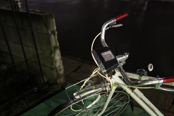 雨に濡れてしまった愛車のベスパ