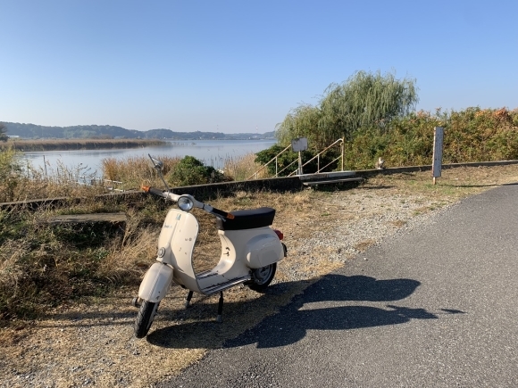 ベスパ100の朝の中距離試運転風景