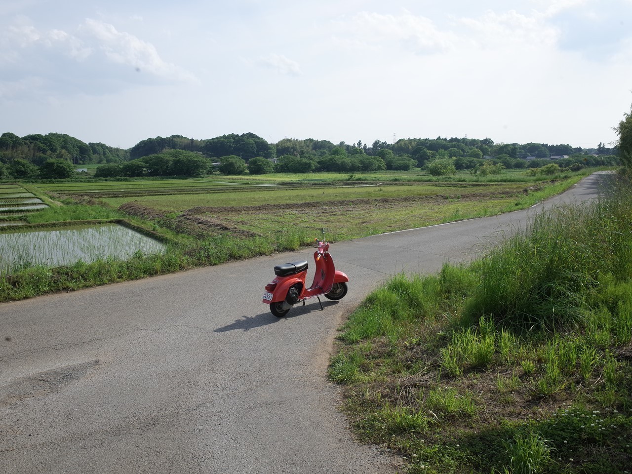 試運転前に整備されたベスパの正面写真