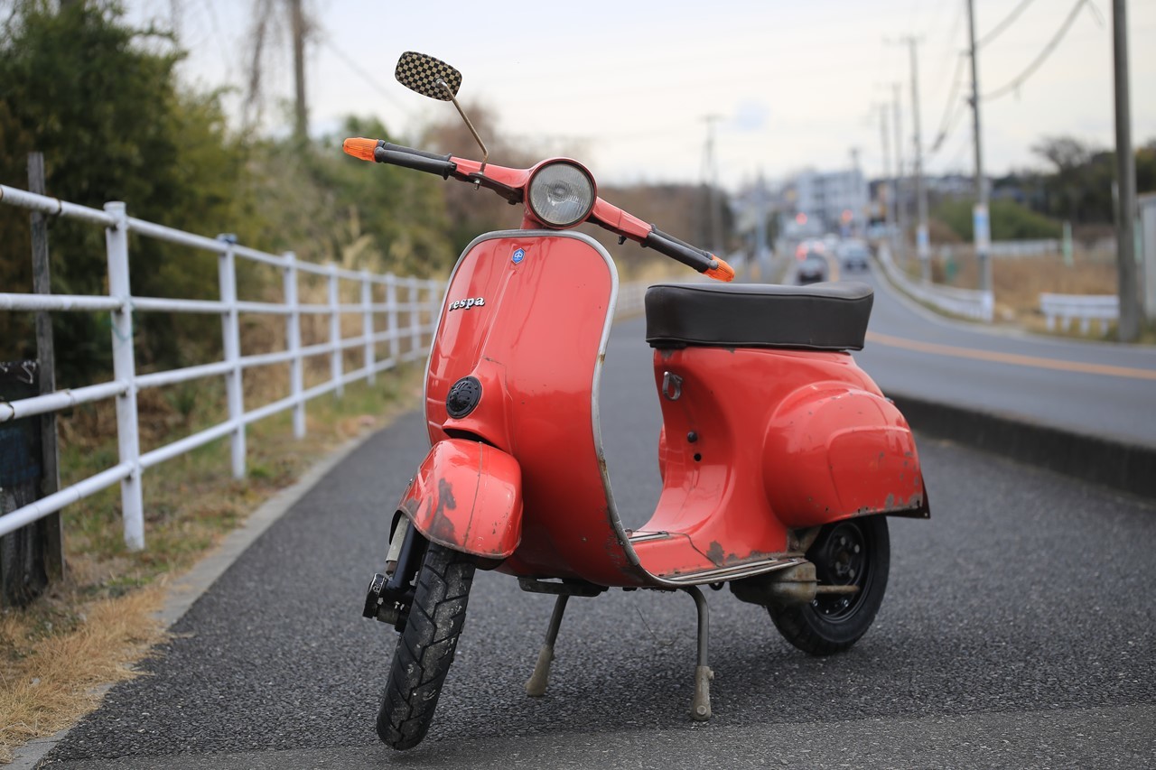 中古入荷した雰囲気あるベスパ50s