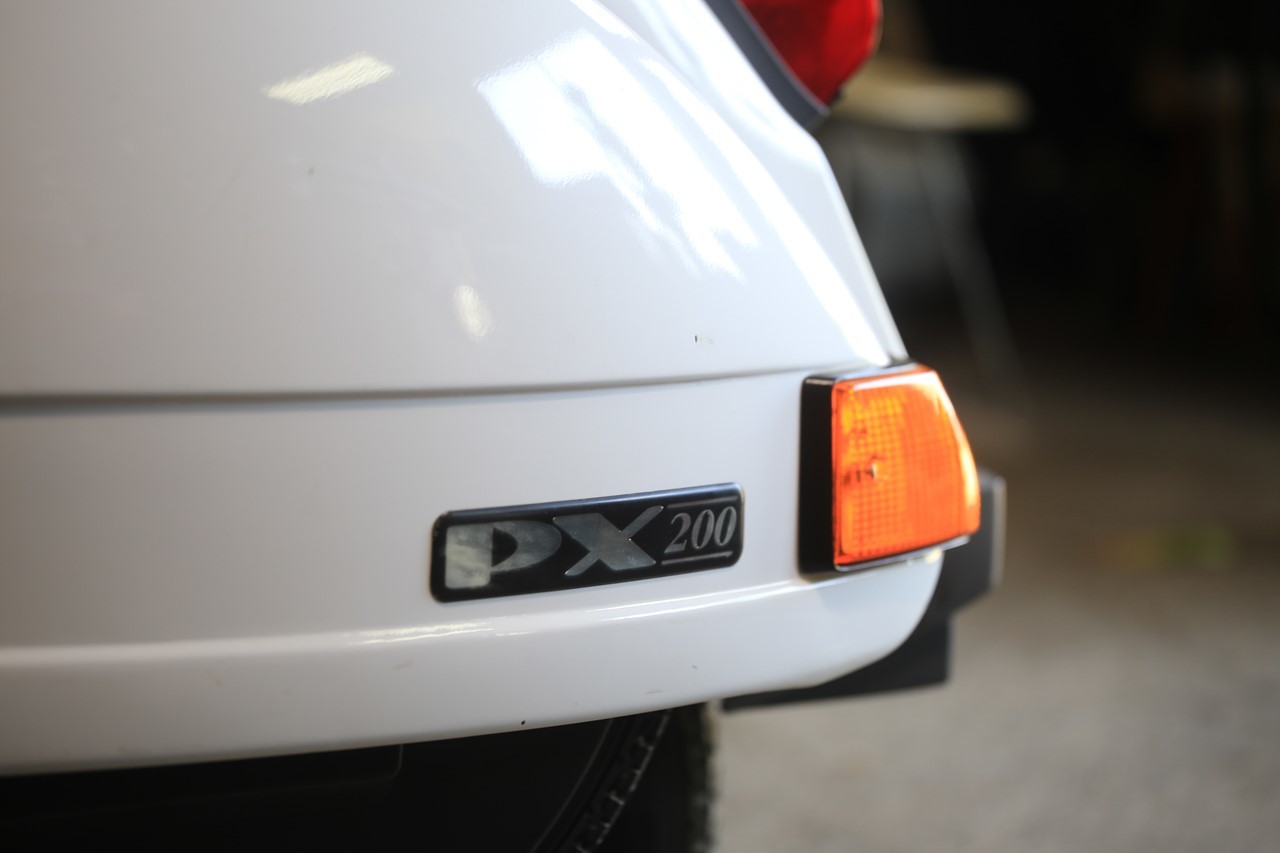 PX200FL1の修理依頼で入庫した車両