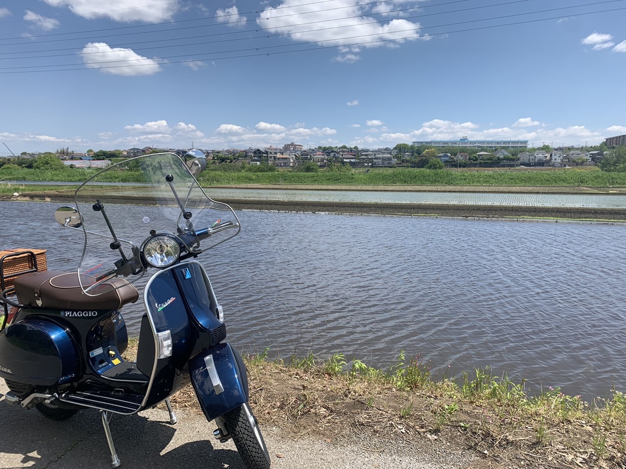 近所を散歩レベルで試運転するベスパPX