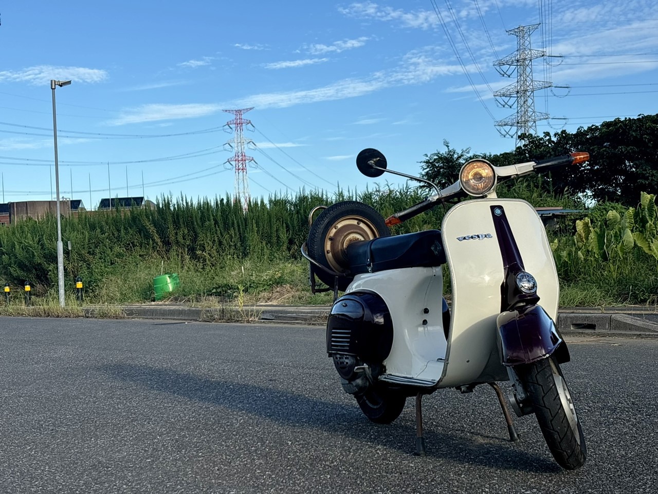 試運転中のベスパ50s(アイキャッチ指定)