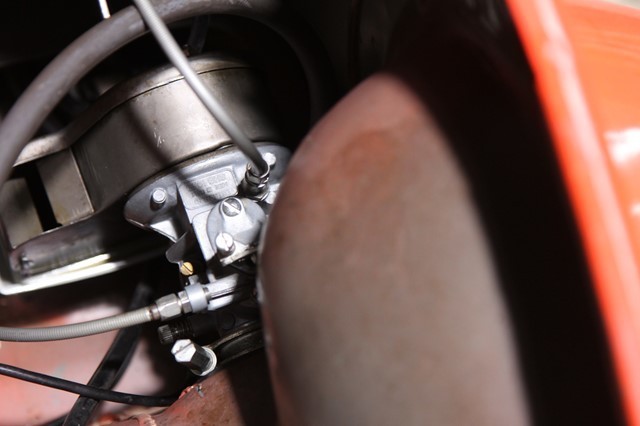 オーバーフローしてガソリンが溢れるベスパ125ET3