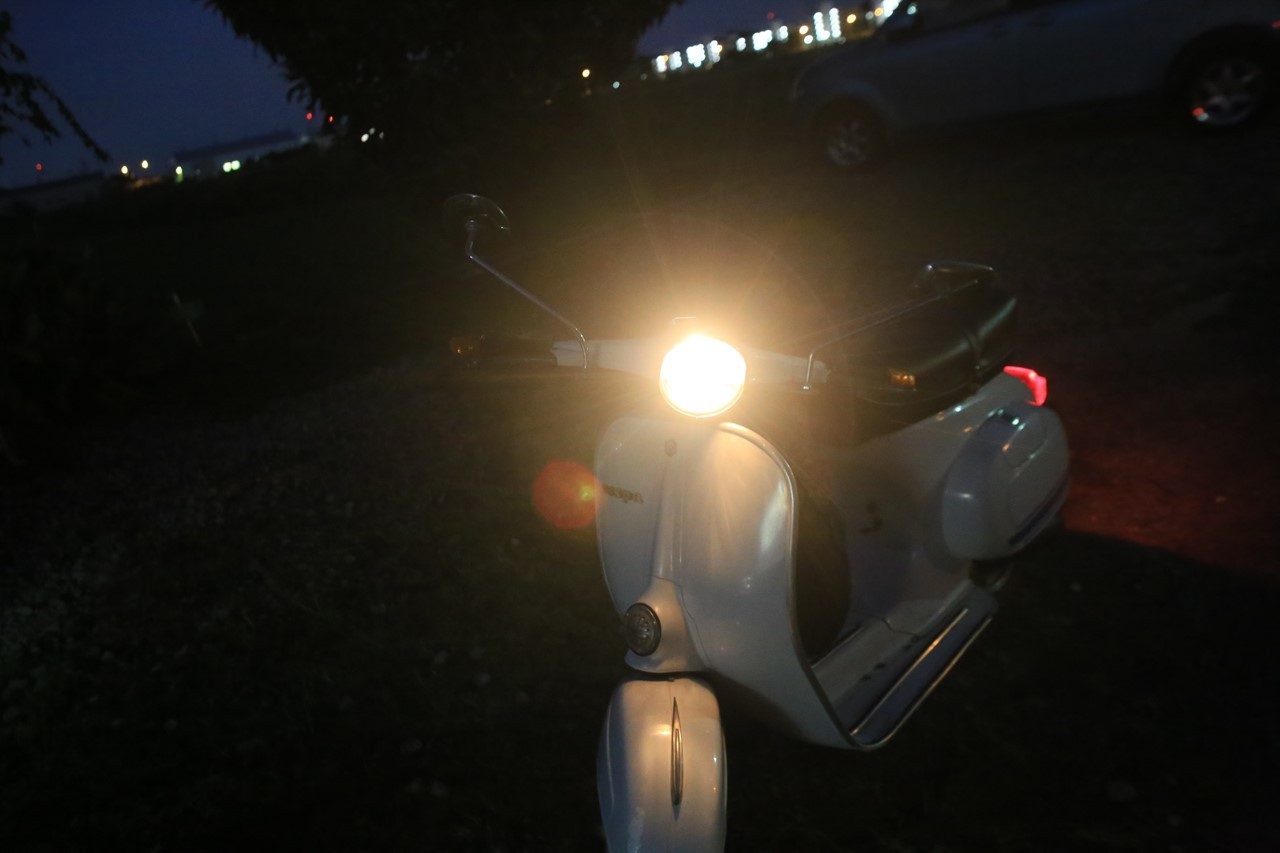 組み上がったベスパ125ET3のエンジン始動