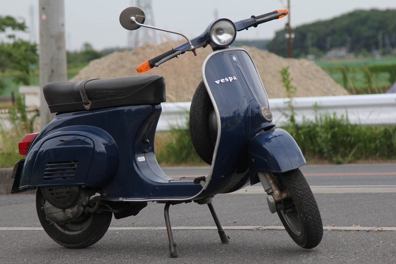 入荷したベスパ100（外観全体）