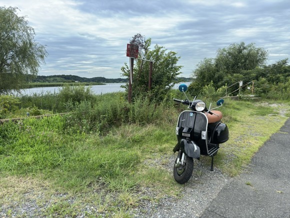 ナンバープレートが取り付けられたPX200FL2の試運転