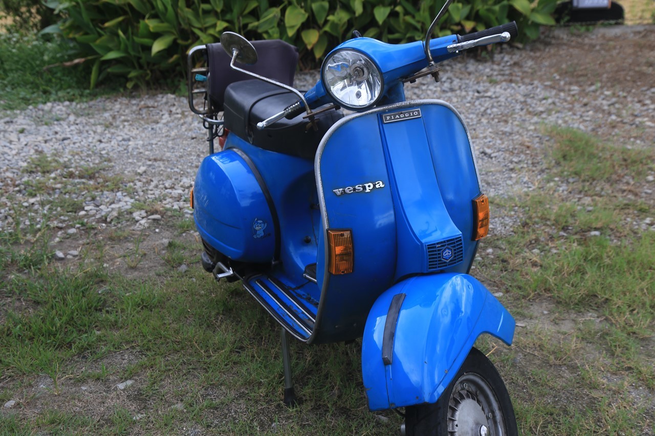 リペイント部分とオリジナルペイントの色合いを磨いて調整したP125X