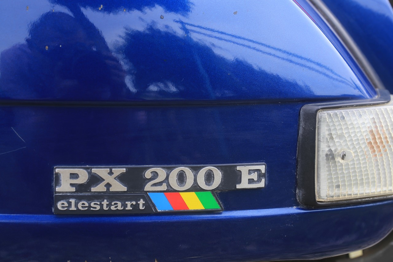 PX200Eのブルーミッドナイト外装