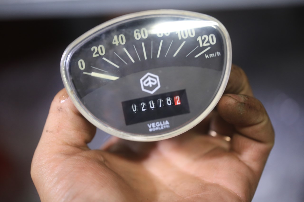 走行距離2078kmを示すメーター
