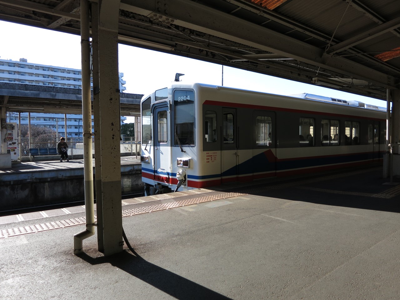 取手駅で停車中の気動車