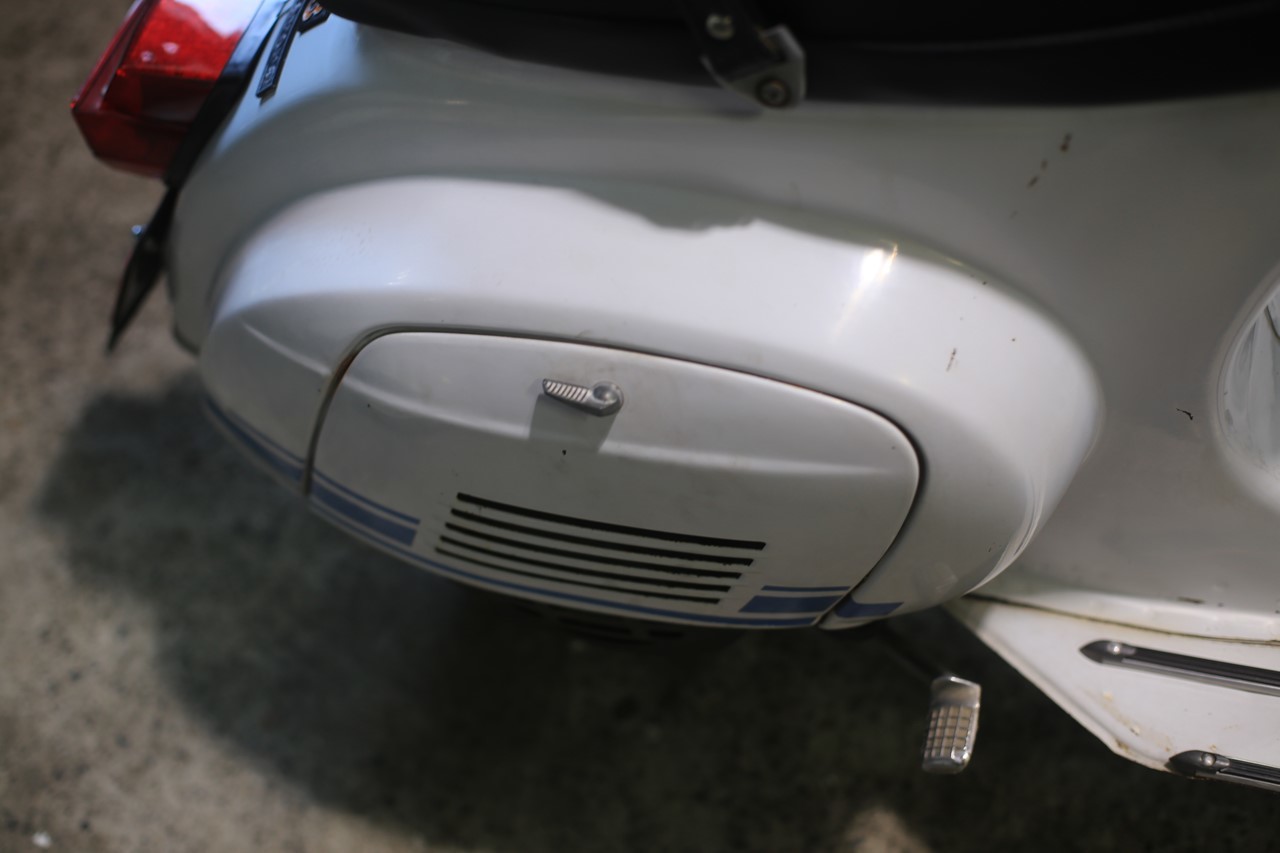 エンジン始動時に異音が大きいベスパ125ET3