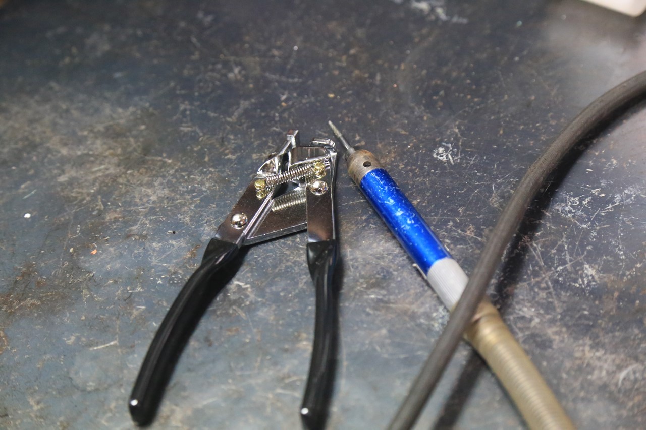 販売準備中の工具セット