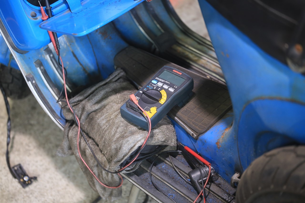 電装トラブルが発生しているもう一台のP200E