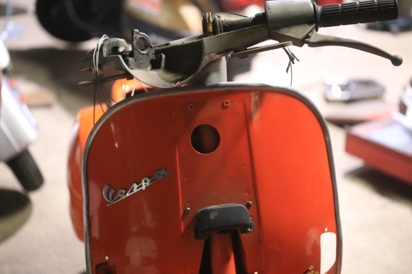 中古車整備中のP125X
