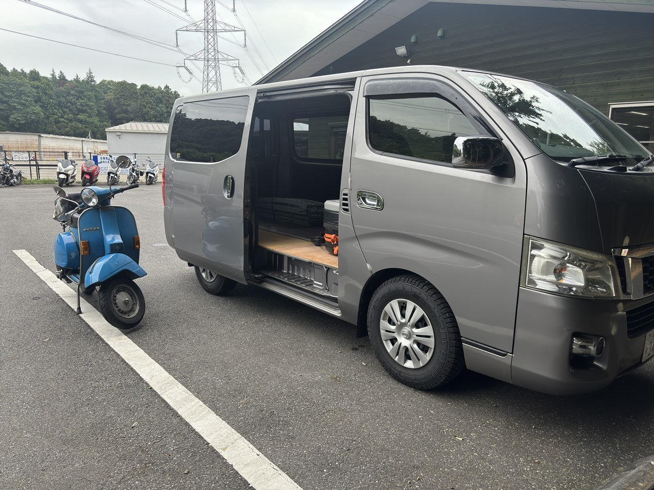 車両運搬からスタートした一日の様子