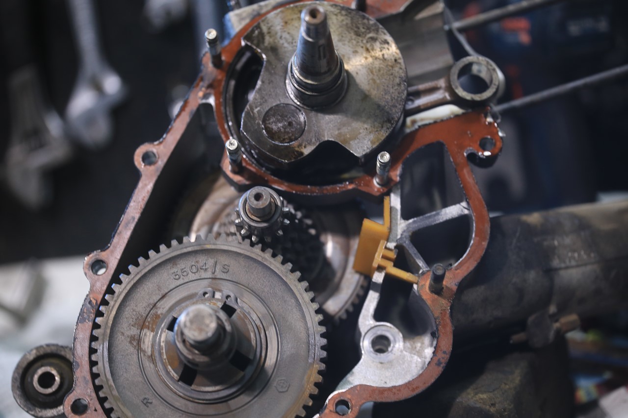 エンジンを開けた際に内部が乾き切っていたP125X(アイキャッチ)