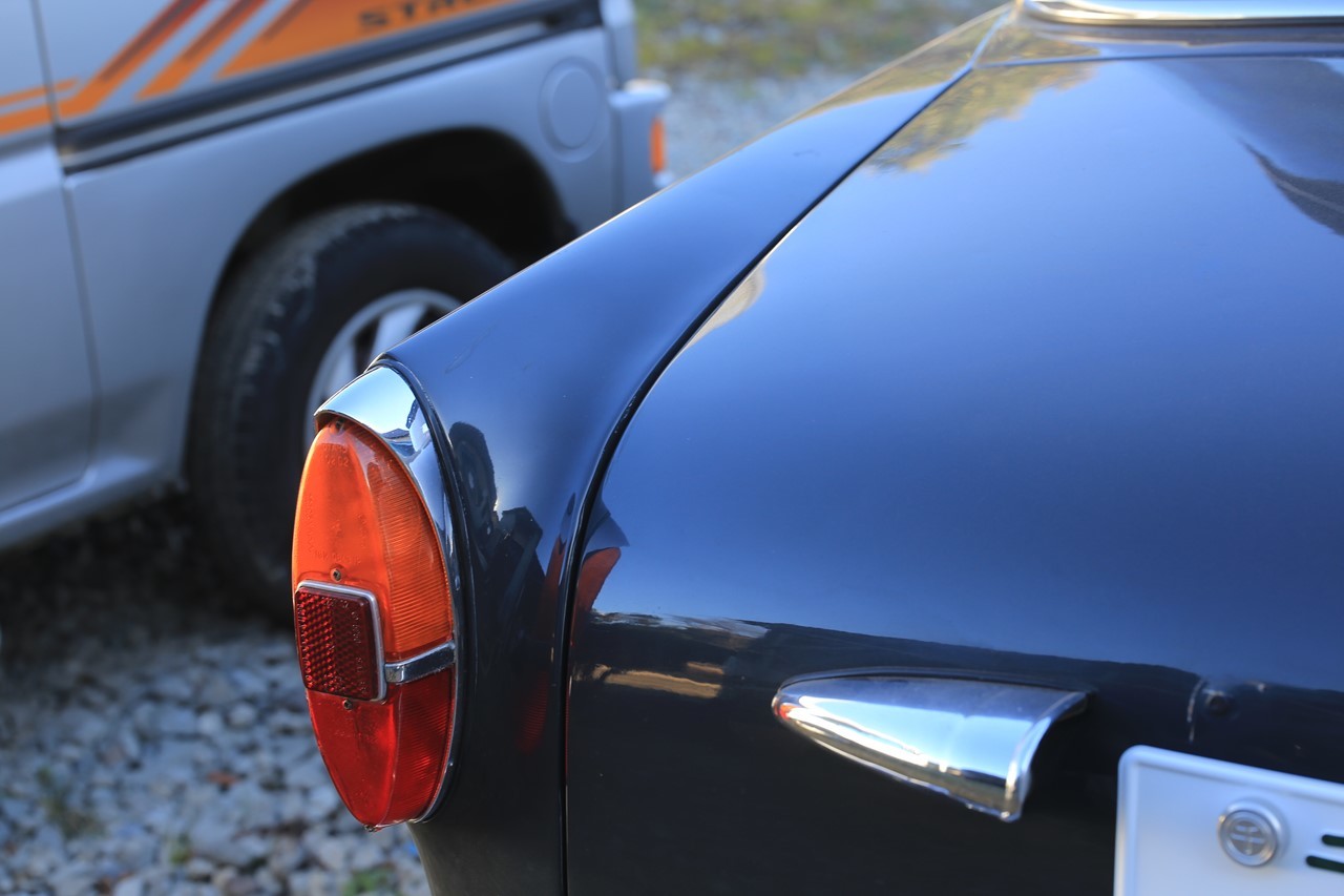 FIAT1100Dの控えめなテールフィン