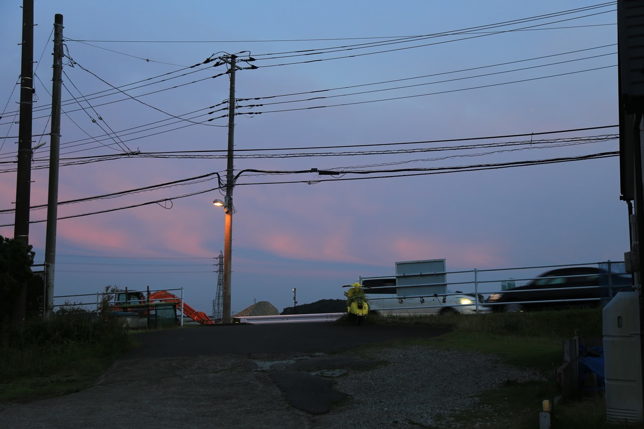 日が暮れた帰路の風景