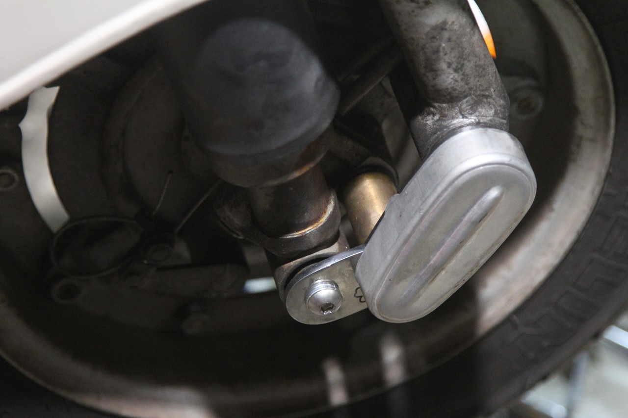 ベスパ125ET3 CRIMAZアンチダイブKit組み込み作業