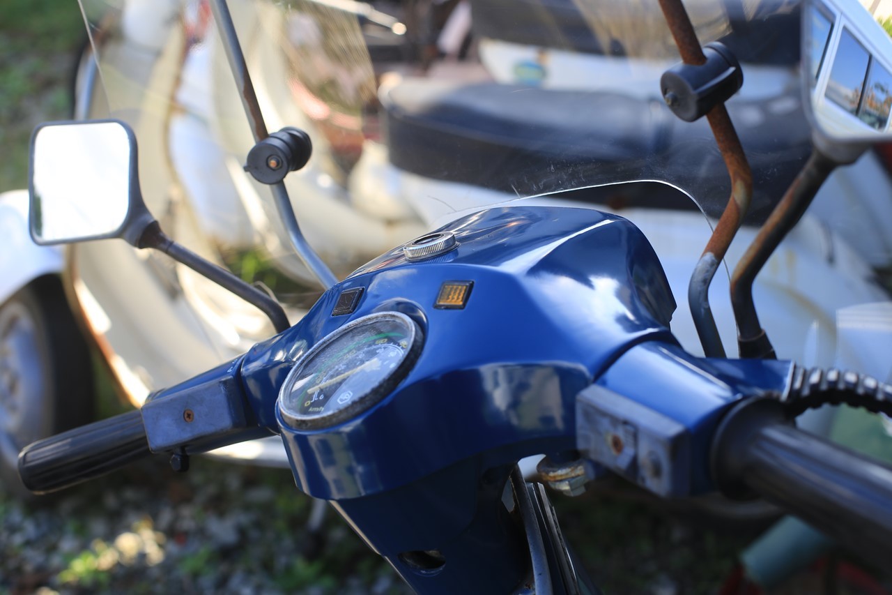横から見たニューブルーのP125X