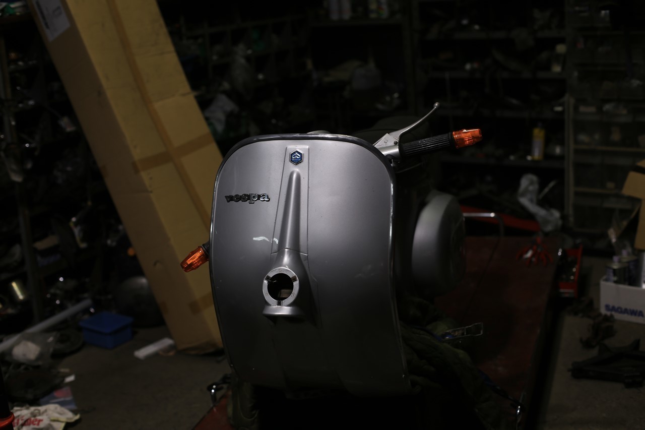部品待ちの合間に進めた作業風景