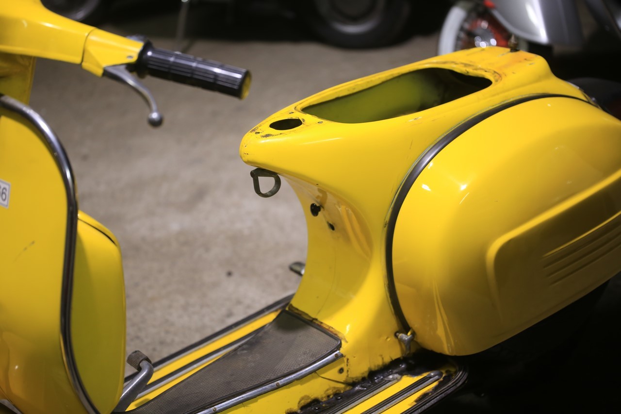 車体側の下拵え作業を進めるベスパ(アイキャッチ画像)