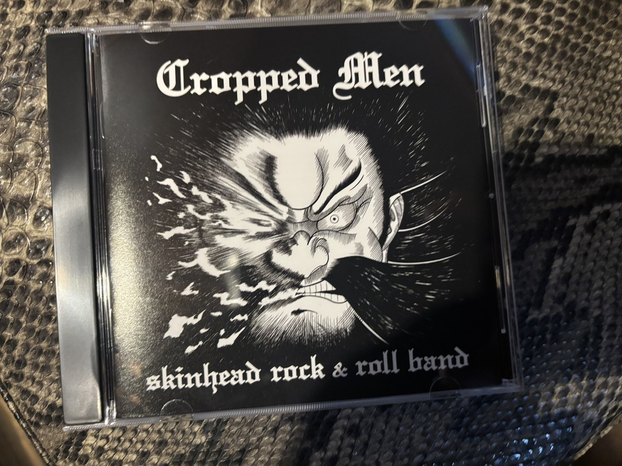 Cropped Men 1stアルバムのジャケット