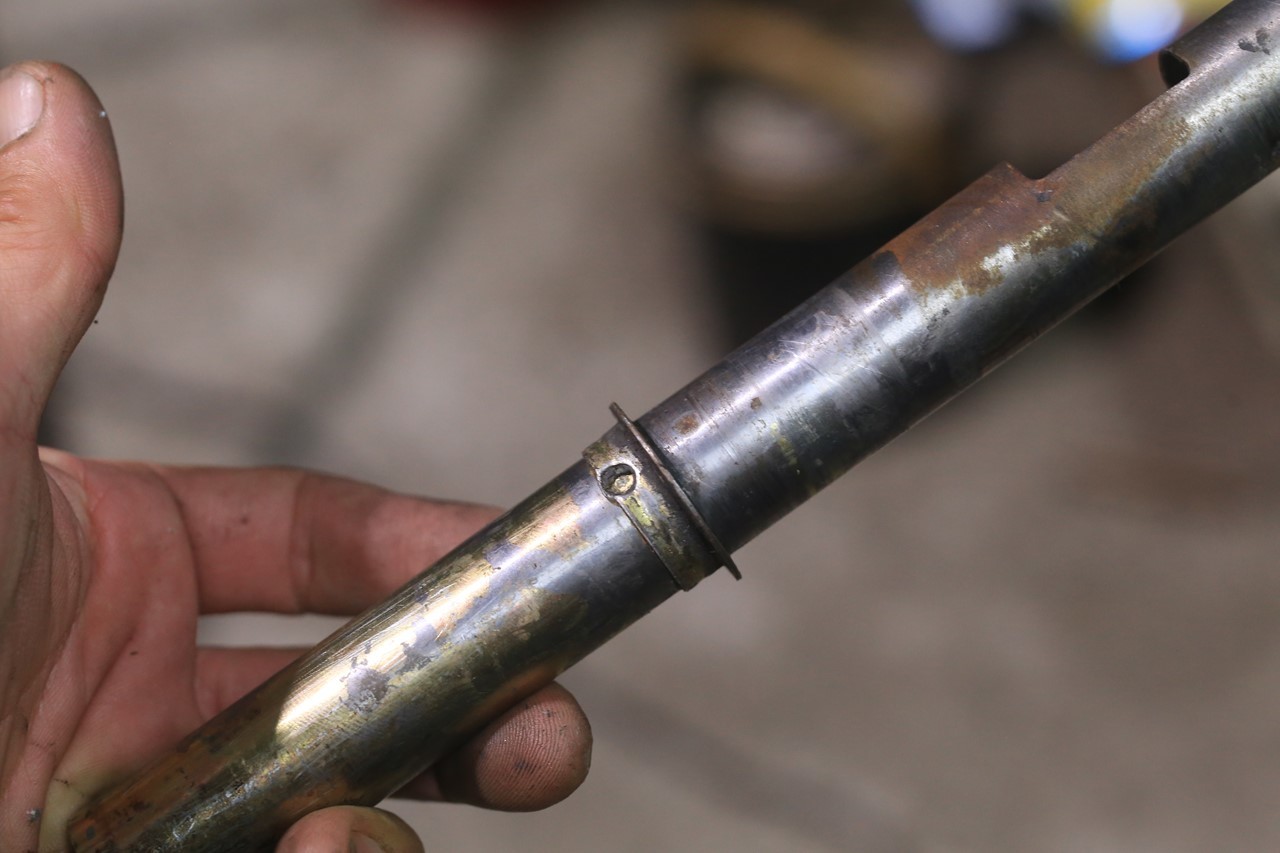 スロットルパイプ鍔の板金作業