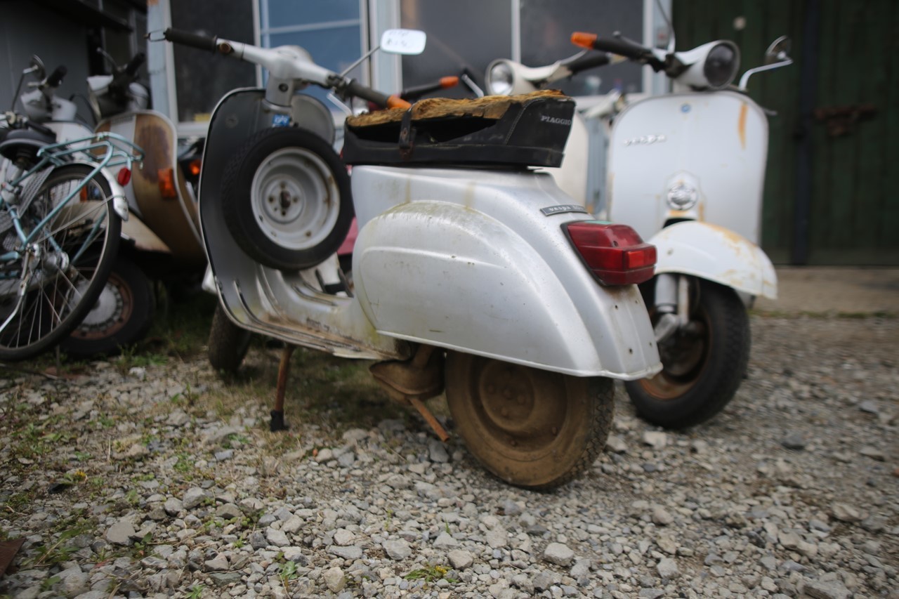洗車前のバイク
