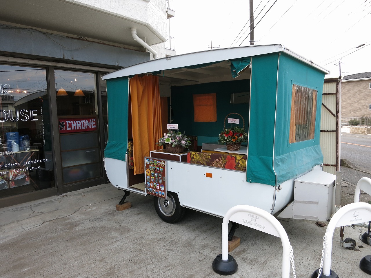イタリア製キャンピングカーの後ろ姿