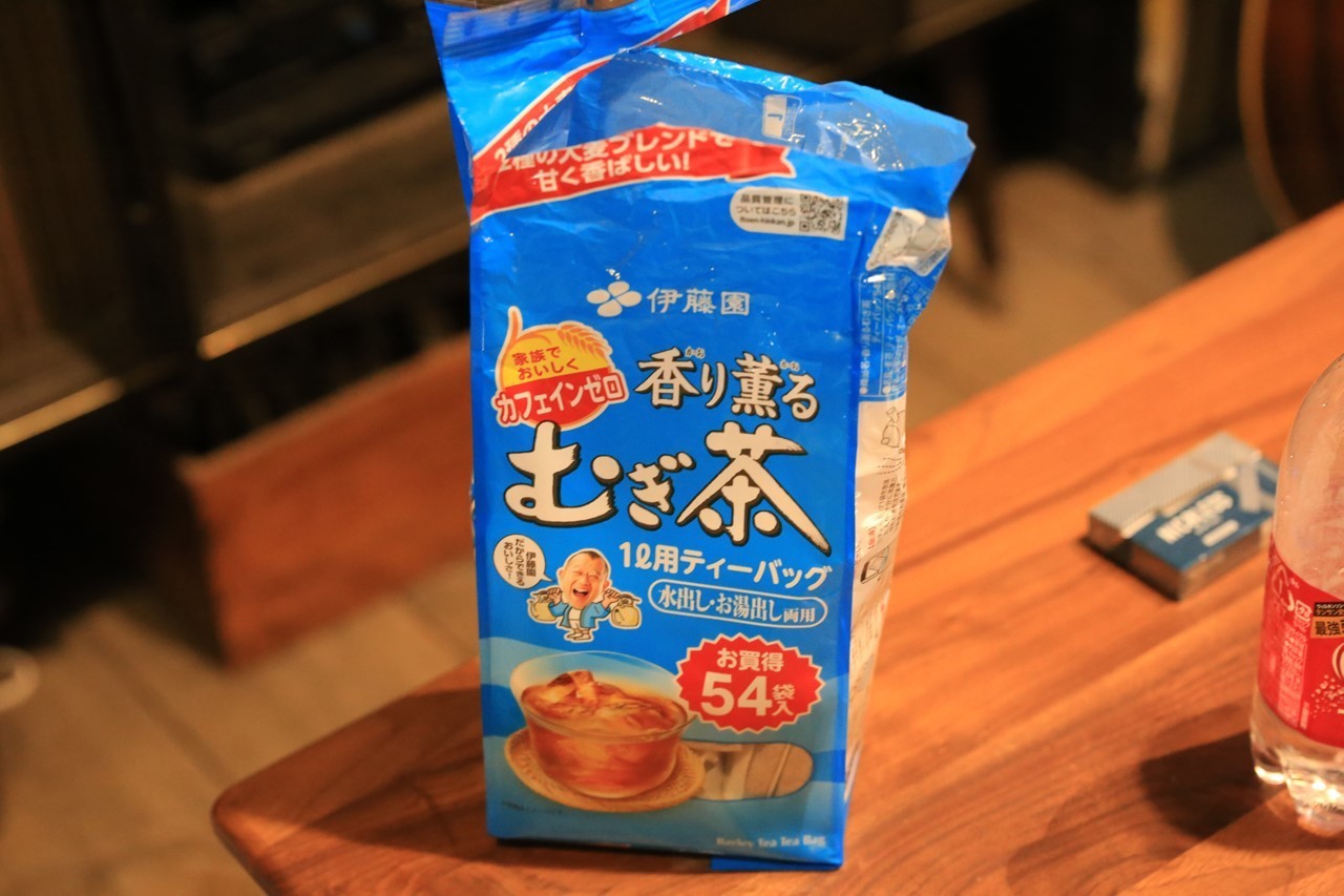 麦茶のピッチャー