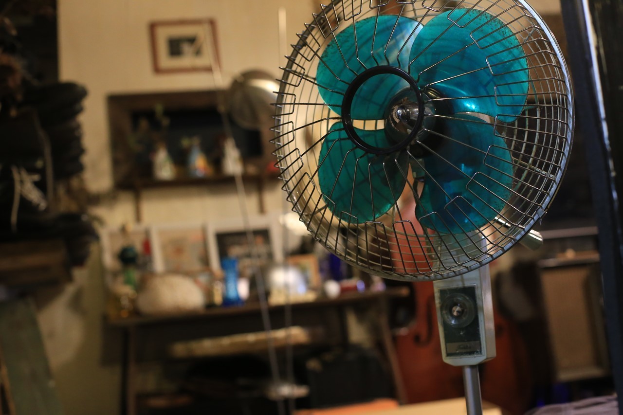 片付け前の扇風機