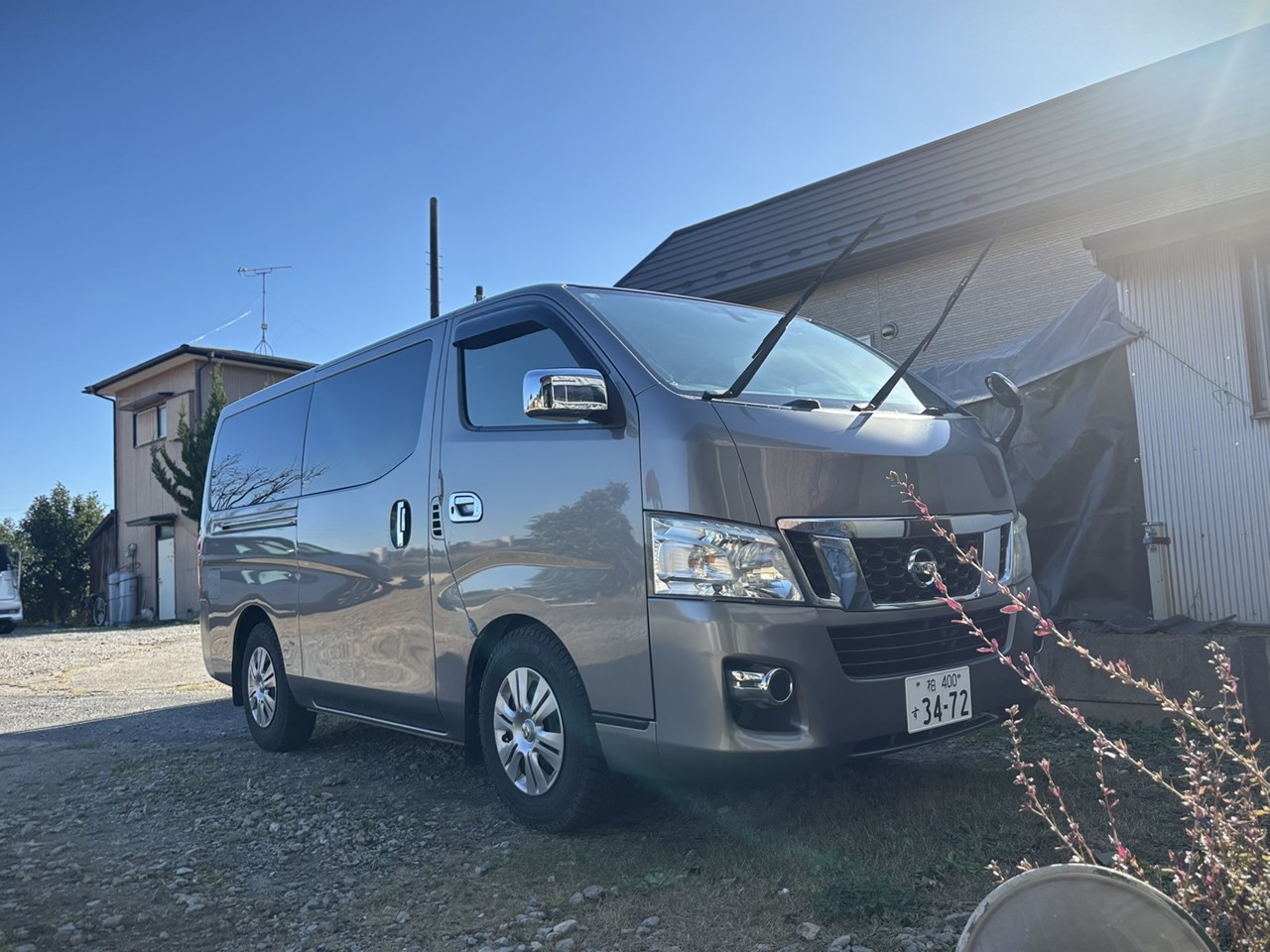 洗車機で輝きを取り戻した車体