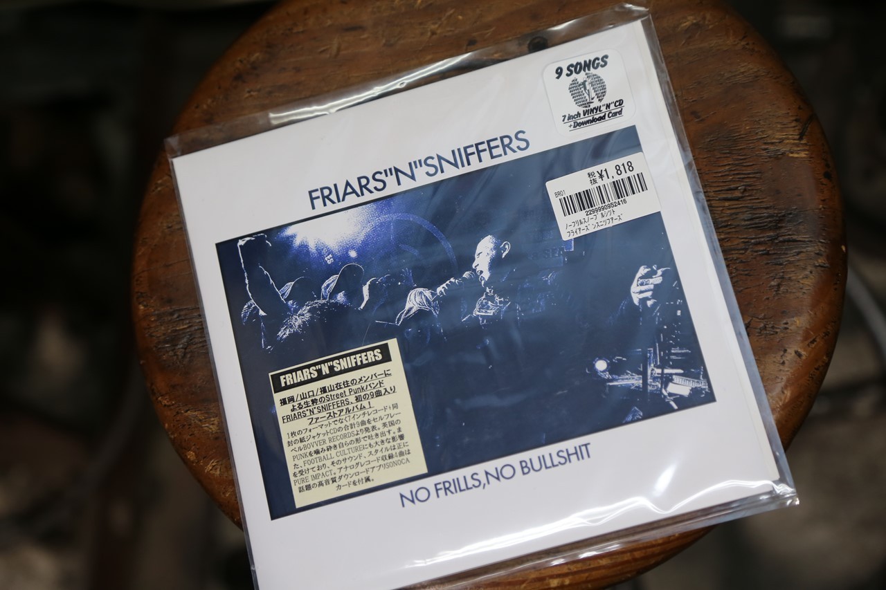 購入したFRIARS'N'SNIFFERSのCDと7インチレコード